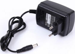 INNY-D 12V/1A/5.5 tootepilt